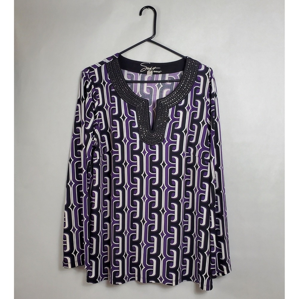 Soft by Avenue Geometric Print Beaded Neckline Long Sleeve Tunic Women 14/16‎
